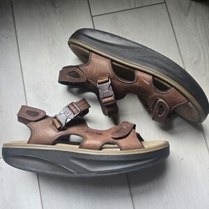 MBT Men's Leather Kisumu 2 Sandals Size 11